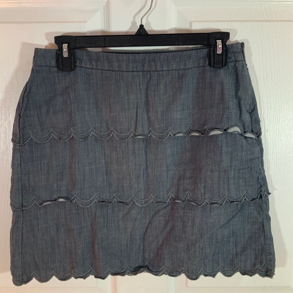 Banana Republic Chambray Scalloped Tiered Pencil Mini Skirt Size 4 - Picture 3 of 6